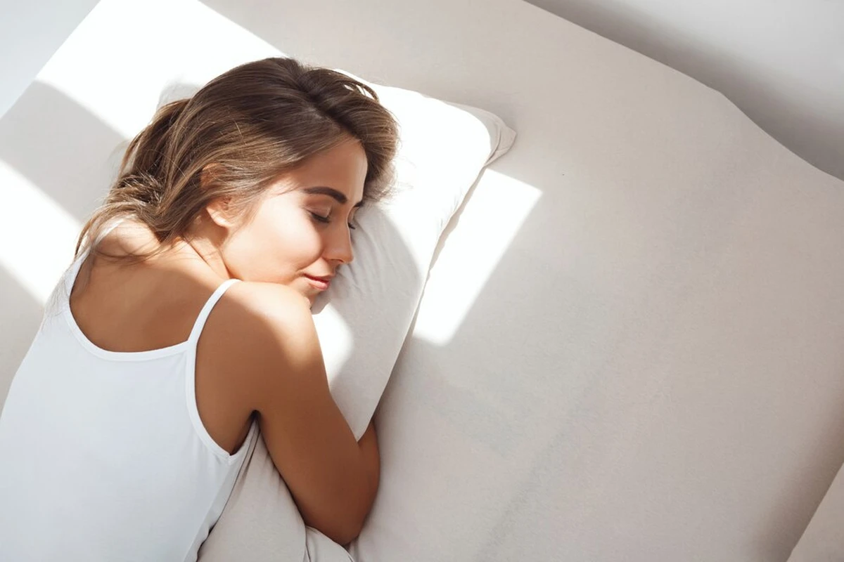 Bons sonhos – Dicas de como dormir para evitar dor nos ombros e cotovelos