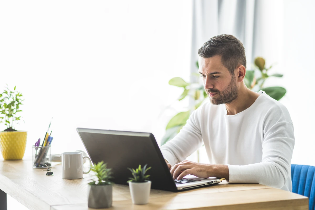 Dicas para melhorar a postura no home