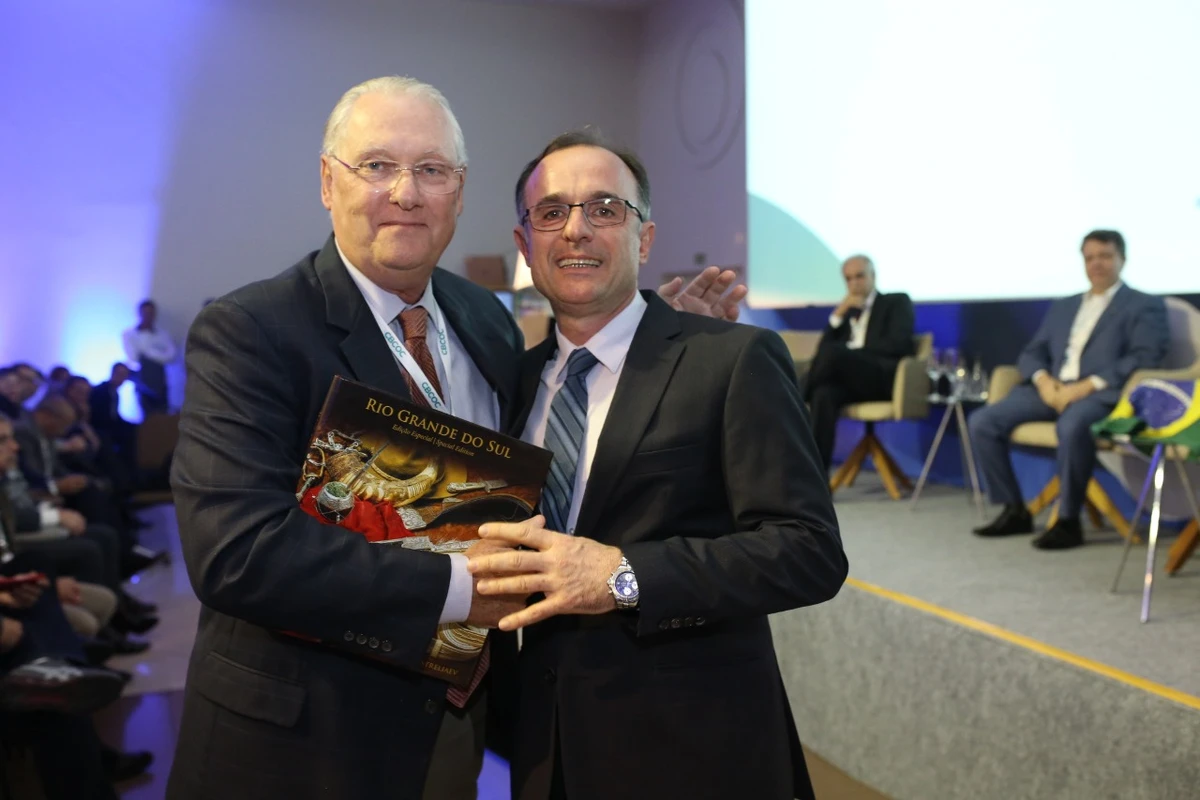 Gratidão e homenagens dão a largada para o XIV CBCOC