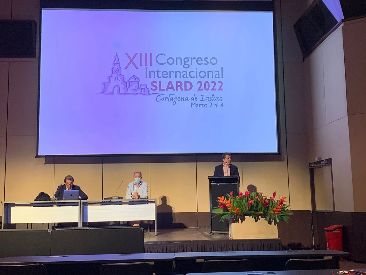 Presidente da SBCOC apresenta palestras em Congresso na Colômbia